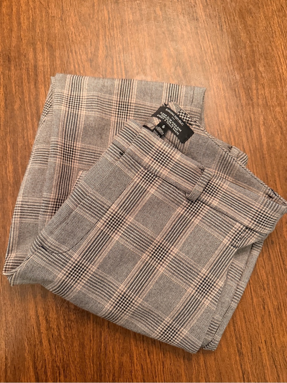 Banana Republic Women’s Plaid Dress Pants